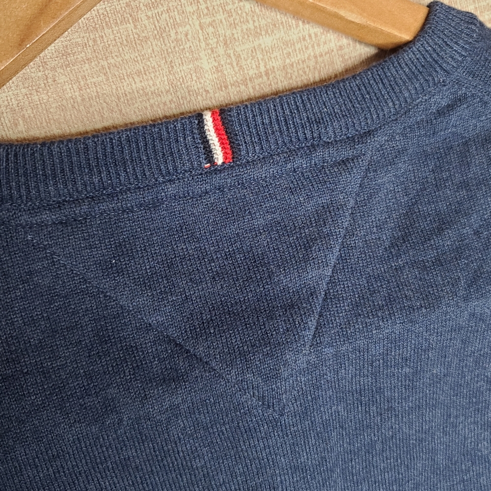 Tommy Hilfiger Crew Neck Knit Blue Sweater - Picture 7 of 11